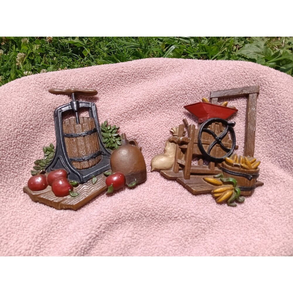 Vintage 1978 Homco Metal Wall Plaque Farmhouse Decor Apple Corn Kitchen Rustic